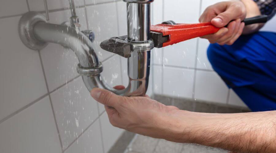 Expert burst pipe repair services in Spring Grove, IL